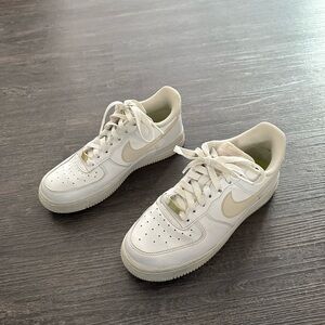 Nike Cream Sneakers